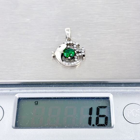 Vintage BRILLIO Sterling Silver 925 Green Crystal Cubic Zirconia Fish Pendant - Picture 6 of 7